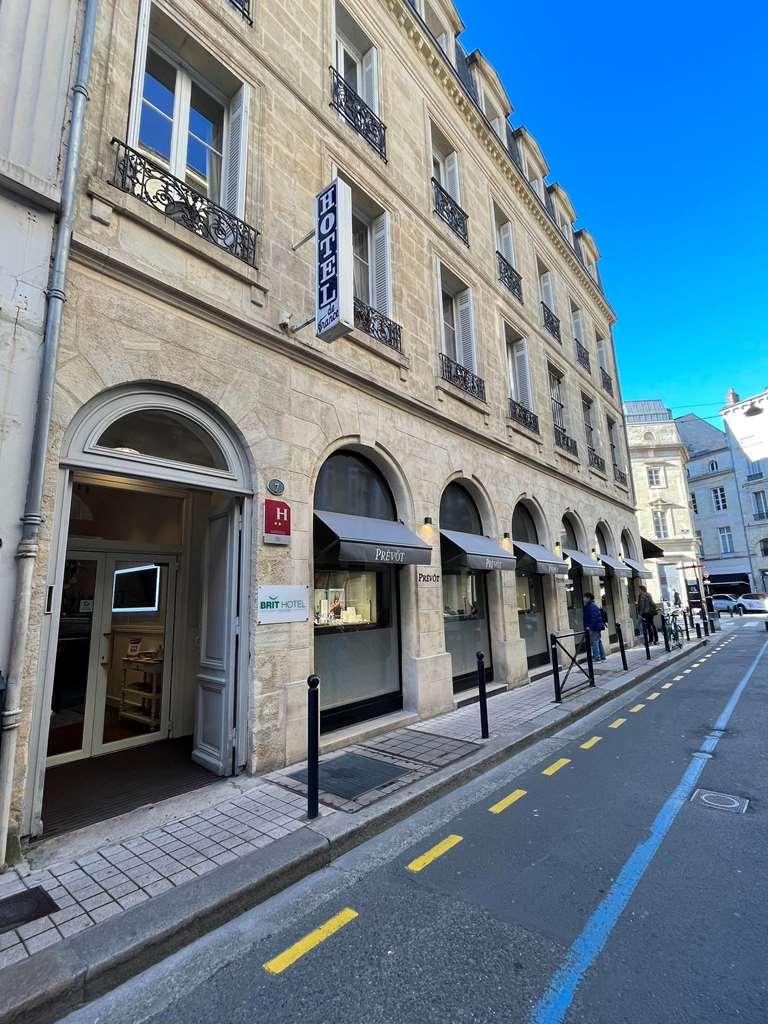Brit Des Grands Hommes - Centre Hotel 2*