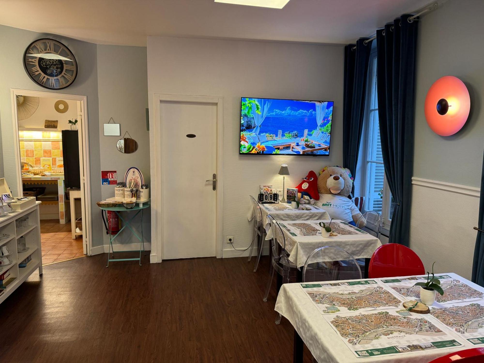 Hotel Brit Des Grands Hommes - Centre 2*